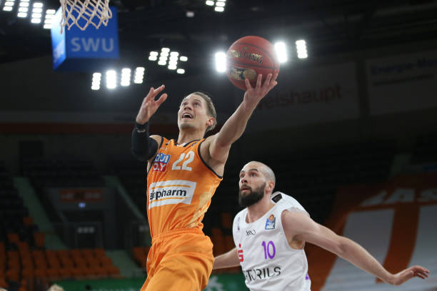 此次比赛不 此次比赛不